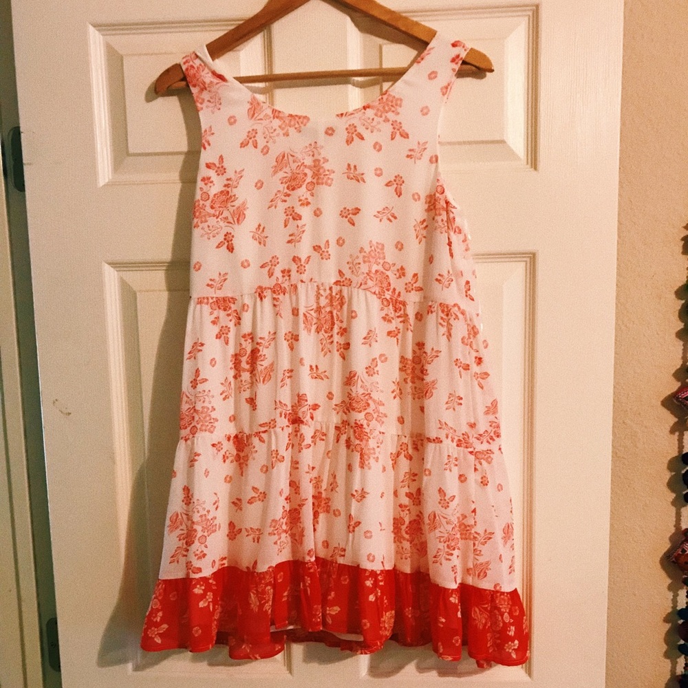 PRETTY FLORAL DRESS
